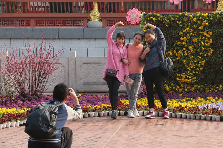 方特东方神画爱心合影