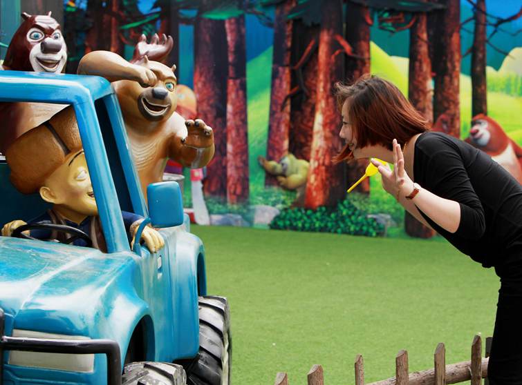 方特梦幻王国亲密熊出没