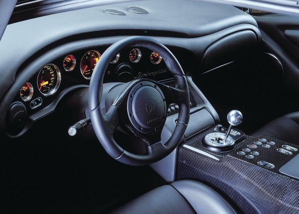 “纯手排也没人会开！“兰博基尼表态手排车款将会绝迹（图／翻摄自网路）