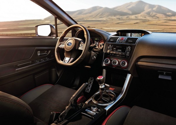 “纯手排也没人会开！“兰博基尼表态手排车款将会绝迹（图／翻摄自网路）